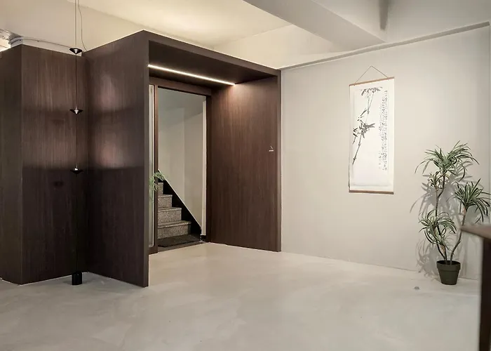 Colliv Yeonnam Guest house 3*