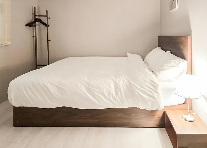 Colliv Yeonnam Guest house